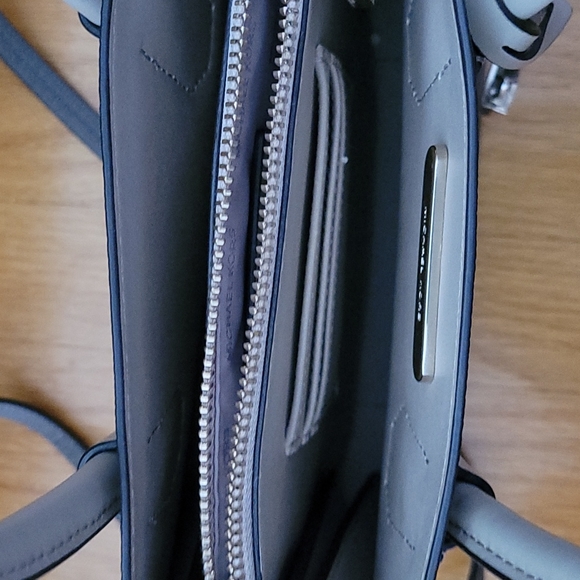 Michael Kors purse - Picture 2 of 3